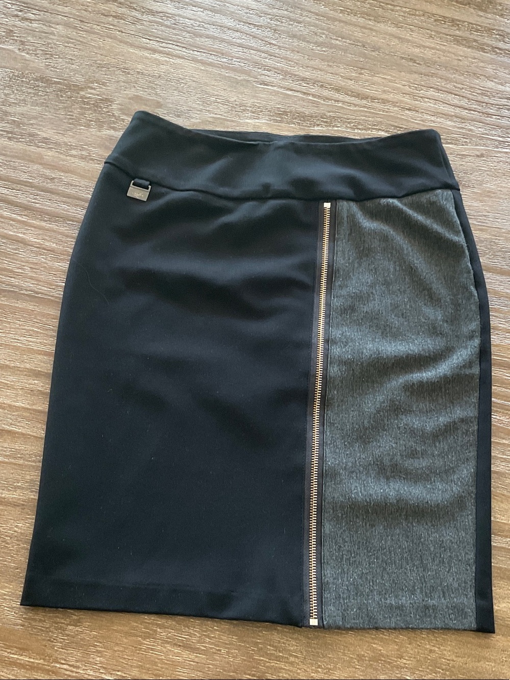 LISETTE Black and Gray Two-Tone Pencil Skirt with Gold Zip